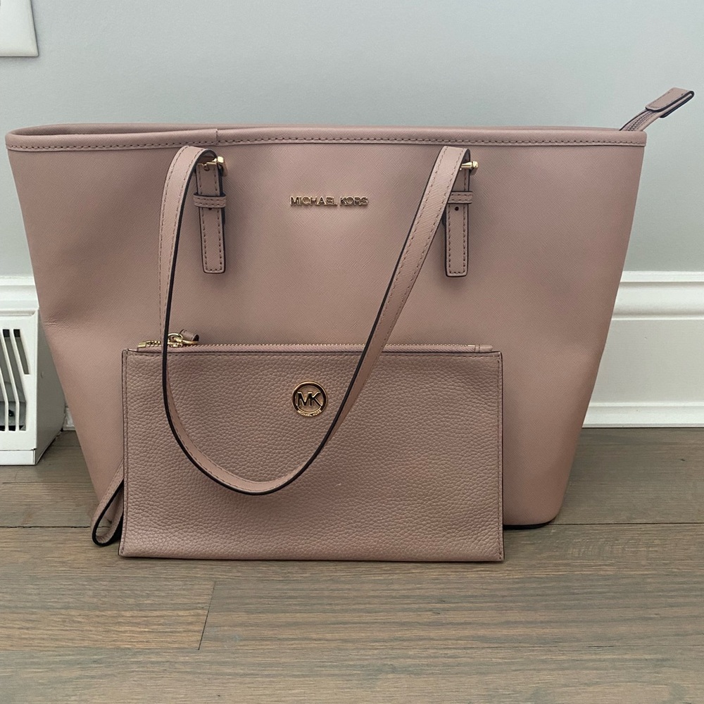 Michael Kors purse